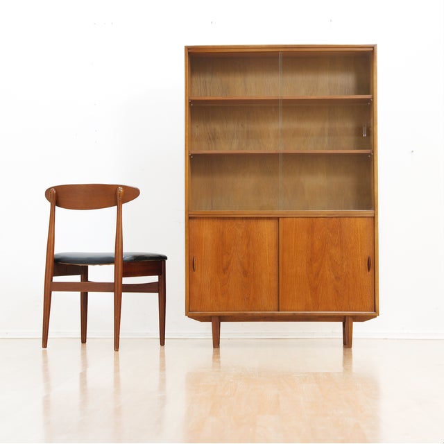 Mid Century China Cabinet by Herbert E. Gibbs For Sale In Los Angeles - Image 6 of 10