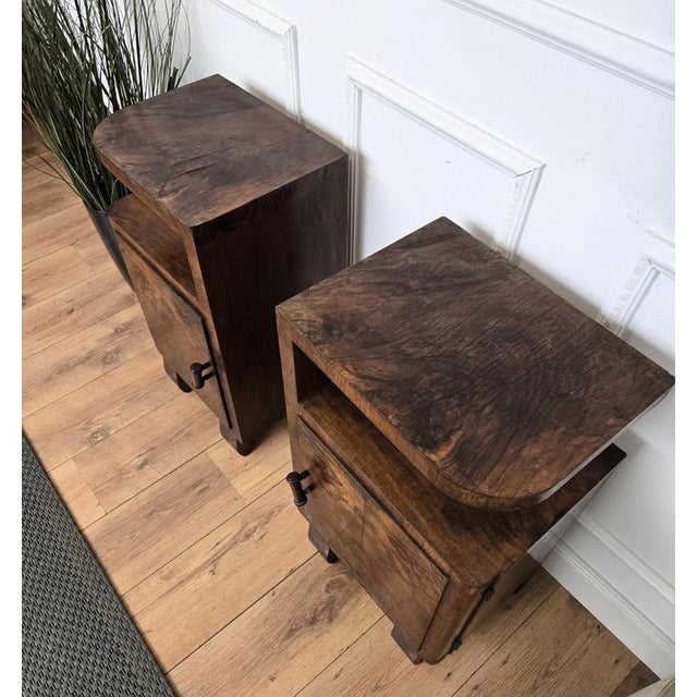 Italian Art Deco Nightstands in Burl Wood, 1940s, Set of 2 For Sale - Image 6 of 10