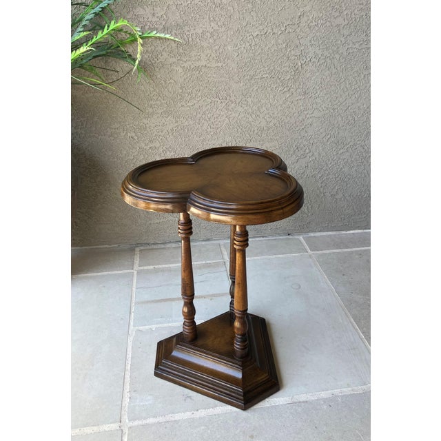 English Mid 20th-Century Cricket-Style Trefoil Top Pedestal Base Accent Table For Sale - Image 3 of 18