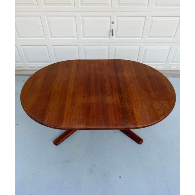 Mid-Century Modern 1970s Dyrlund Solid Teak Extendable Dining Table – Danish Modern Design For Sale - Image 3 of 10