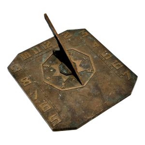 Unusual & Very Good Quality Art Deco Antique American Solid Cast Bronze Garden Sundial - Circa Early 20th Century