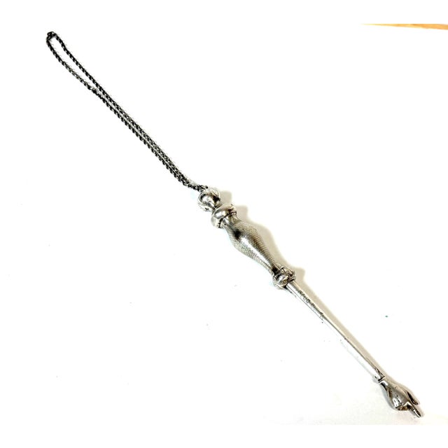 Antique Eastern European Silver Torah Pointer (Yad) with Hebrew Inscription, c. 1880–1920 An elegant and finely engraved...