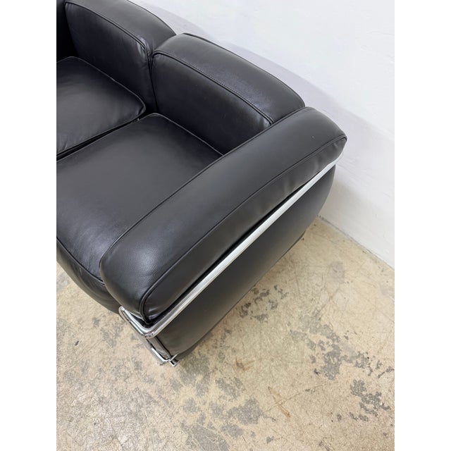 Le Corbusier, Jeanneret and Perriand Lc2 Divano Two-Seat Sofa for Cassina For Sale - Image 16 of 18