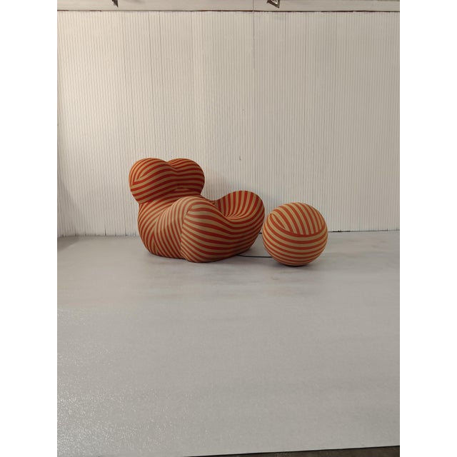 Gaetano Pesce Set of La Mamma Lounge Chair and Ottoman by Gaetano Pesce for B&B Italia, 1970s For Sale - Image 4 of 8