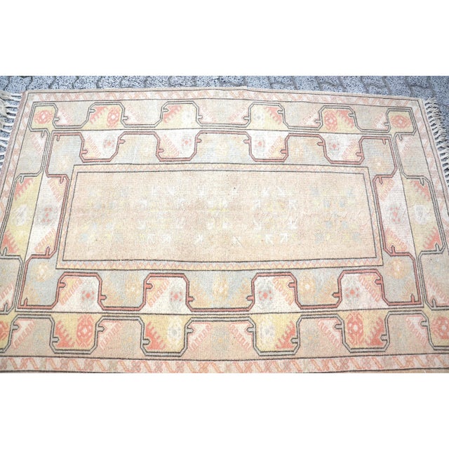 Vintage Anatolian Oushak Turkish Rug For Sale - Image 6 of 11