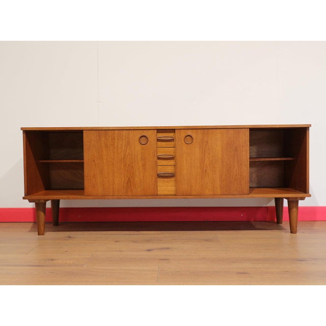 Mid 20th Century Mid Century Modern Vintage Teak Credenza Sideboard in the Style of Avalon Danish Style For Sale - Image 5 of 15
