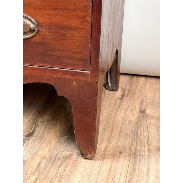 Rare Labeled William Lloyd Springfield Massachusetts Federal Cherry Chest of Drawers, Circa 1800 For Sale In Boston - Image 6 of 12