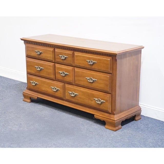 SUMTER CABINET Co. Early American Country Style 60" Triple Dresser 1860-993 33.5" High 60" Wide 19.5" Deep We specialize...
