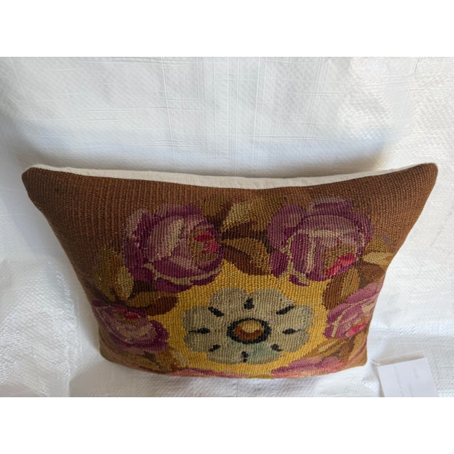 18th Century French Aubusson Floral Medallion Tapestry Pillow For Sale In Los Angeles - Image 6 of 7