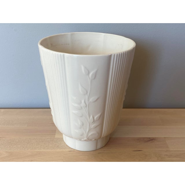 Mid-Century Modern 1930s Art Deco Depression Era Lenox Vase With Green Mark For Sale - Image 3 of 8