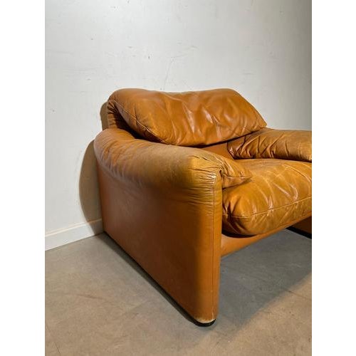 Maralunga Leather Lounge Chair by Vico Magistretti for Cassina For Sale - Image 6 of 10