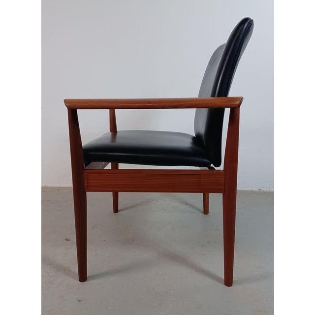 1960s Finn Juhl Set of Two Fully Restored Armchairs Including Custom Upholstery Cado For Sale - Image 5 of 14