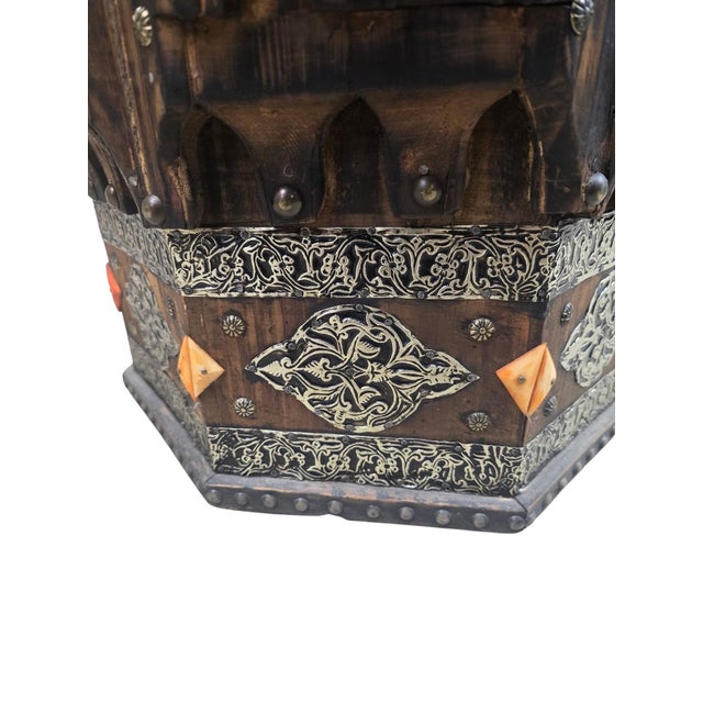 Vintage Moroccan Moorish Bone Inlaid Star Shaped Accent Table For Sale In Chicago - Image 6 of 8