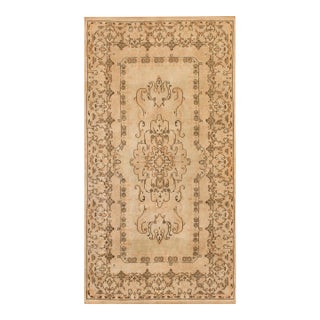 1940s Tan Camel Medallion Antique Turkish Sivas Rug 4' 0" X 7' 2" Handknotted Wool Carpet For Sale