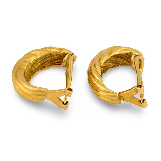 Vintage 18k Yellow Gold Half Hoop Earrings, A Pair For Sale In Los Angeles - Image 6 of 6
