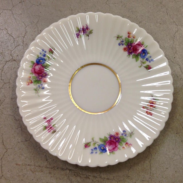 Lenox Fluted Porcelain Pavlova Floral Service for 8 with Serving Pieces