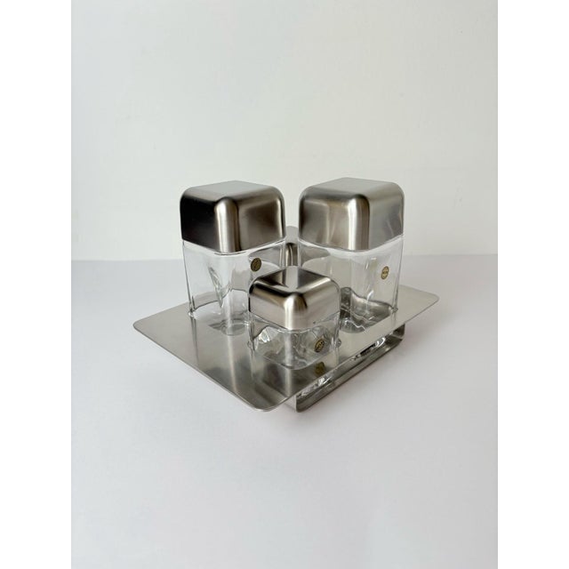 Appears barely used, with only minor signs of age and handling consistent with its vintage nature. Tray: 20 × 15 × 3 cm...