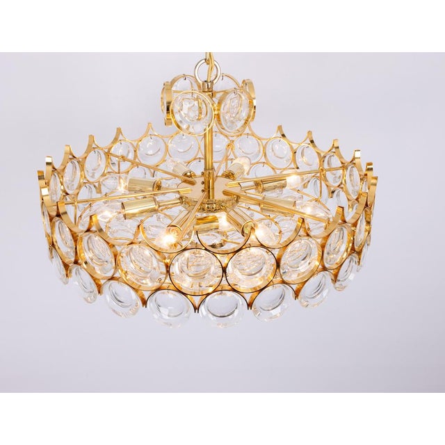 1970s Large Gilt Brass and Crystal Chandelier attributed to Sciolari for Palwa, Germany, 1970s For Sale - Image 5 of 17