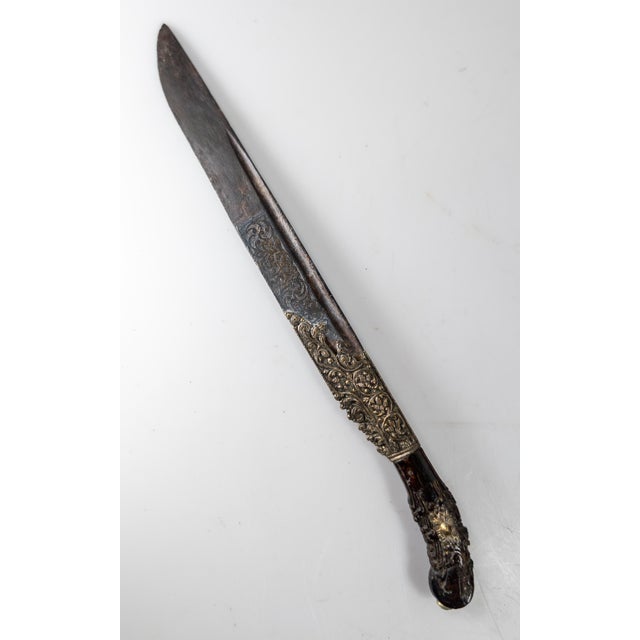 Wood 18th or 19th Century Mughal Piha Kaetta Dagger From Island of Sri Lanka For Sale - Image 7 of 14