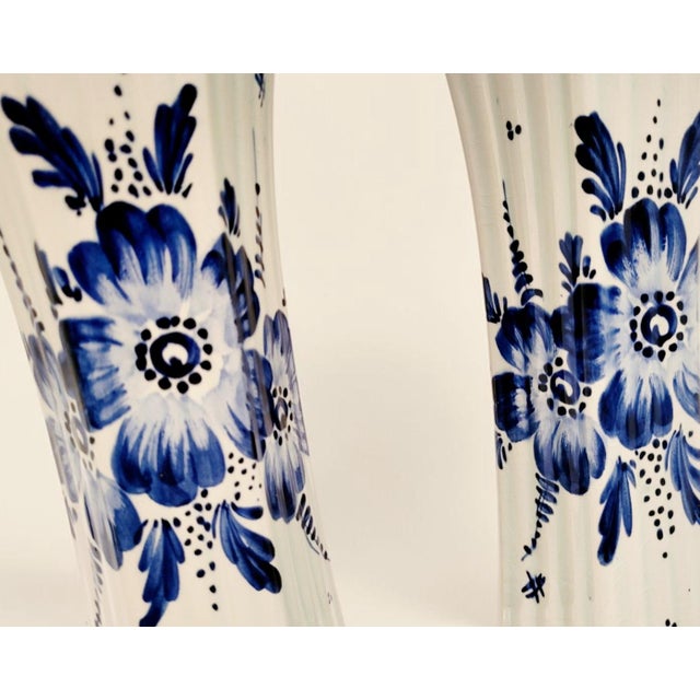 1920s Vintage Blue Hand-Painted Floral Vases from Delft, 1920s, Set of 2 For Sale - Image 5 of 18