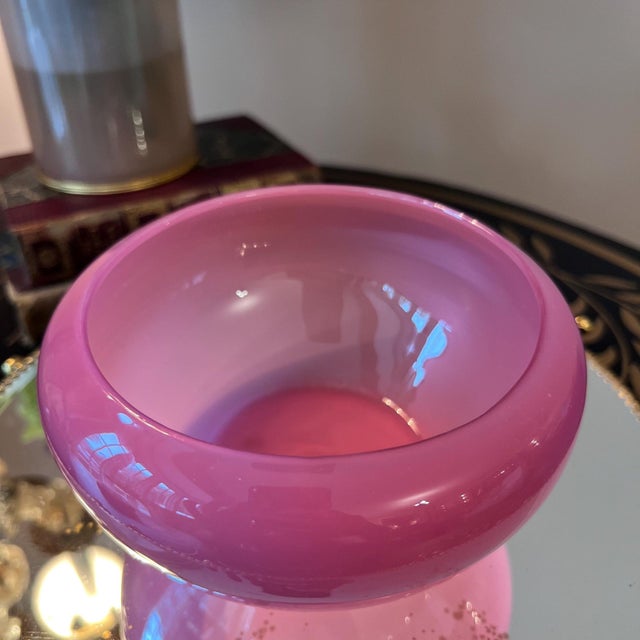1930s Antique PINK! opaline glass bowl // Steuben Frederick Carder Rosaline Pink Art Glass Bowl // Rose quartz // For Sale - Image 5 of 6