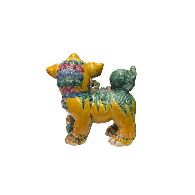 1980s Pair Vintage Chinese Yellow Green Ceramic Fengshui Foo Dog Lion Figures For Sale - Image 5 of 9