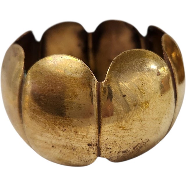 Vintage Sculptural Brass Napkin Rings – Set of 12 For Sale - Image 4 of 5