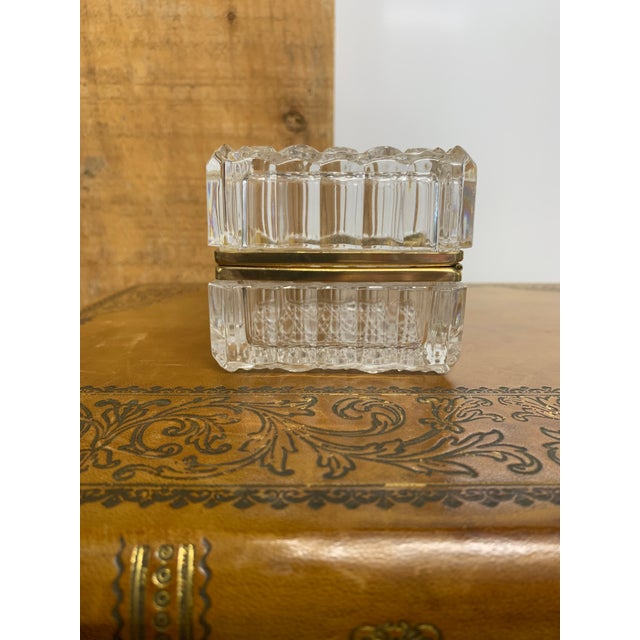 French 1940s Brass Hinged Cut Lead-Crystal Dresser Box For Sale - Image 3 of 5