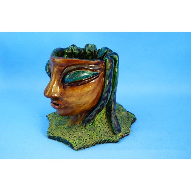 MEASUREMENTS: Height: 12 cm; Width: 15.5 cm; Depth: 13 cm; Weight: 1.080 kg Object : Rare anthropomorphic sculptural vase,...