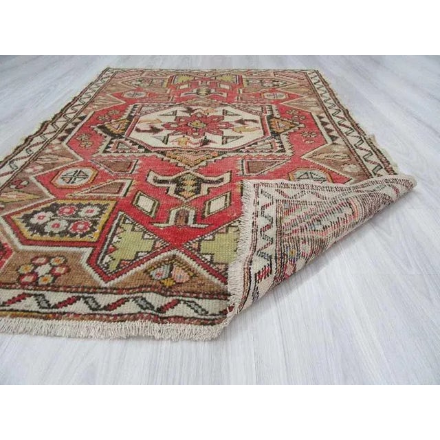 Vintage Turkish Konya Hand Knotted Rug - 3′10″ × 5′6″ For Sale In Los Angeles - Image 6 of 6