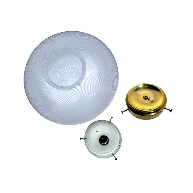 1960s Murano Glass Ceiling Lamp with Swirl Work from Manifattura Di Murano, 1960s For Sale - Image 5 of 7