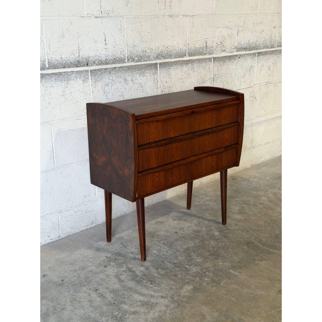 Mid-Century Modern Small Rosewood 3-Drawer Dresser With Sculpted Handle Pulls Danish Mid-Century Modern 1960s For Sale - Image 3 of 11