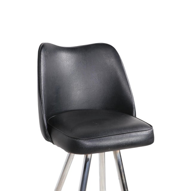 Chrome Set of Four Mid Century 1970's Bar Height Swivel Stools by Wilmor For Sale - Image 8 of 12