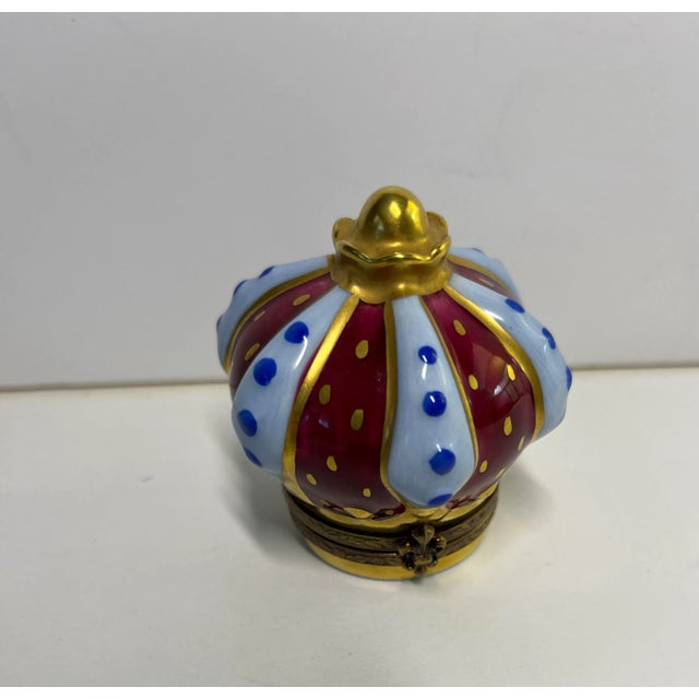 1990s Vintage Limoges King's Crown Trinket Box For Sale - Image 5 of 5