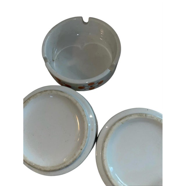 Fun 50’s vibes coming from these set of unique meeting ashtrays/catchalls 3.5”x1.25” trays stack or nest with each other....