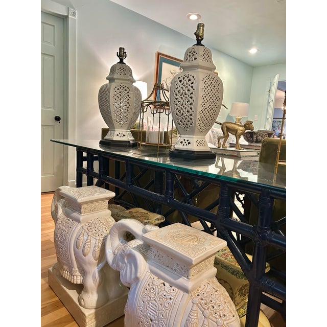 Lamps are always best in pairs and this pair will not disappoint. For the chinoiserie lover, these lamps are in a temple...