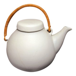 1960s Arabia Finland Ga3 White Matte Glaze Teapot Coffee Pot Ulla Procope Mid Century For Sale