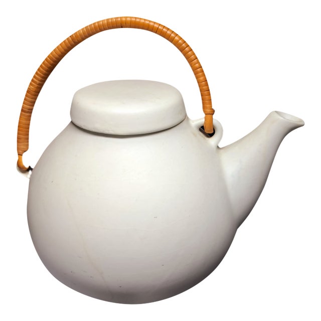 1960s Arabia Finland Ga3 White Matte Glaze Teapot Coffee Pot Ulla Procope Mid Century For Sale