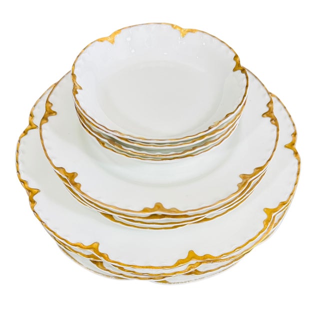 Haviland & Co. Haviland Limoges Ranson Gold | 1930s Scalloped Porcelain Set | 4 Dinner Plates, 4 Salad Plates, 4 Bowls, Covered Serving Dish | French China For Sale - Image 4 of 17