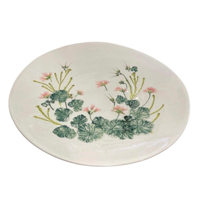 2000 - 2009 Vintage Botanical Pelargonium Relief Ceramic Platter – Hand-Painted 3d Floral Wall Plate For Sale - Image 5 of 12