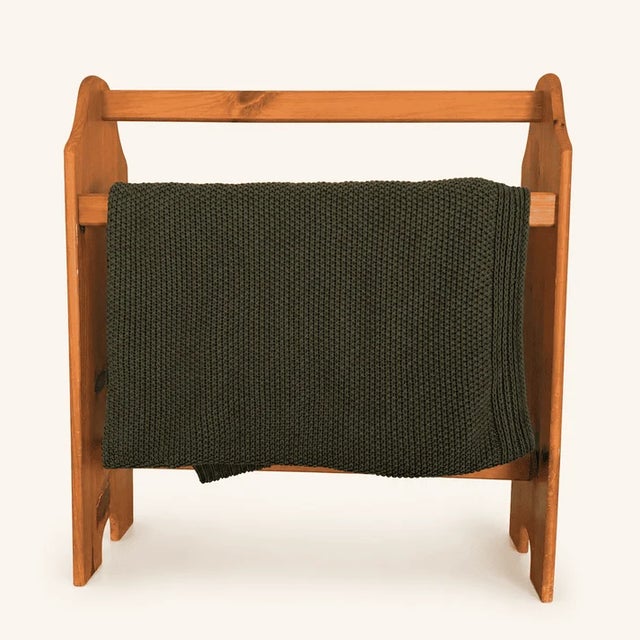 Brown Vintage Knotty Pine Quilt Rack, 3-Rail Blanket Stand For Sale - Image 8 of 8