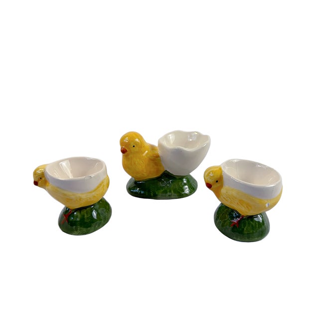 1980s Vintage Bordallo Pinheiro Portuguese Ceramic Chick Egg Cup Set – Set of 3 For Sale - Image 5 of 5