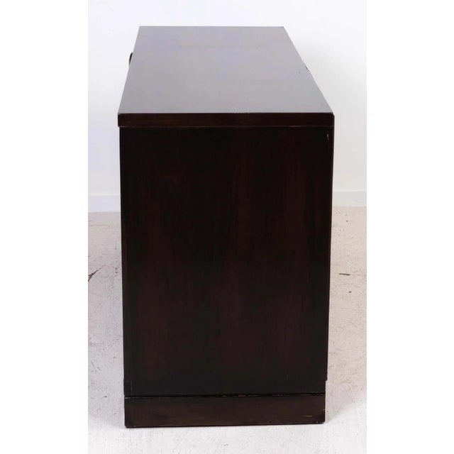 Six-Drawer Walnut and Rosewood Dresser in the Manner of James Mont For Sale In New York - Image 6 of 10