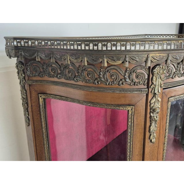 Napoleon III Display Cabinet with Curved Glass For Sale - Image 4 of 11