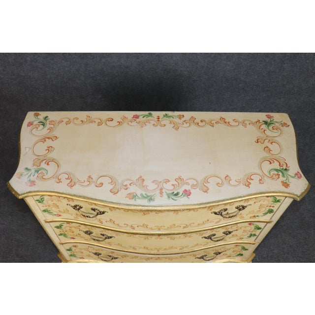 Italian Vintage Italian Venetian Style Creme Painted Decorated and Gilt Commode C. 1950s For Sale - Image 3 of 14