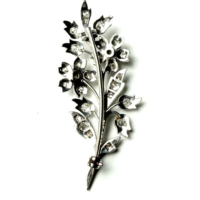 Vintage English 18 Karat White Gold Diamond 1 Carat Flower 2.2 Inch Long Brooch For Sale - Image 14 of 14