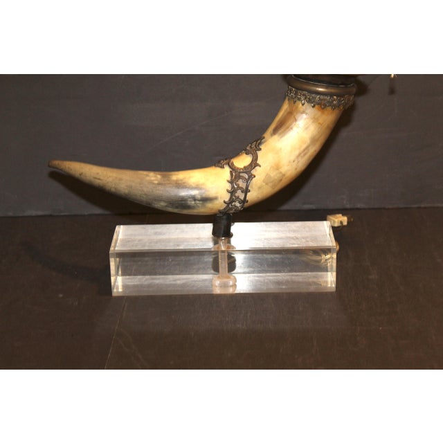 Early 20th Century Antique Horn Table Lamp on Acrylic Base With Silver Plate Trim For Sale - Image 5 of 11