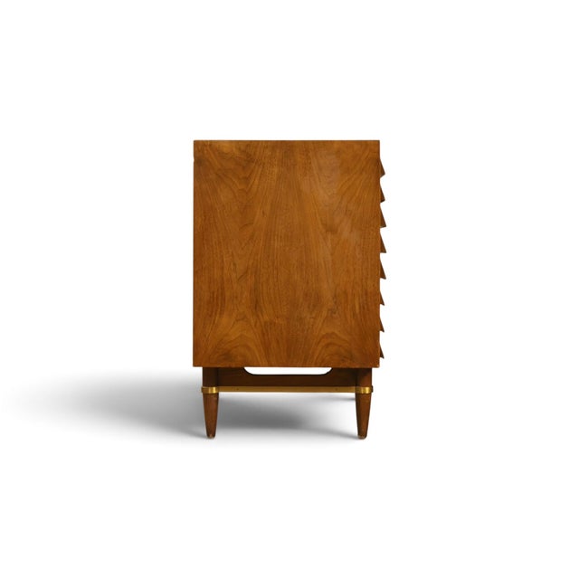 Merton Gershun for American of Martinsville Dania Vintage Mid Century Modern Lowboy Dresser C. 1960s For Sale In New York - Image 6 of 14