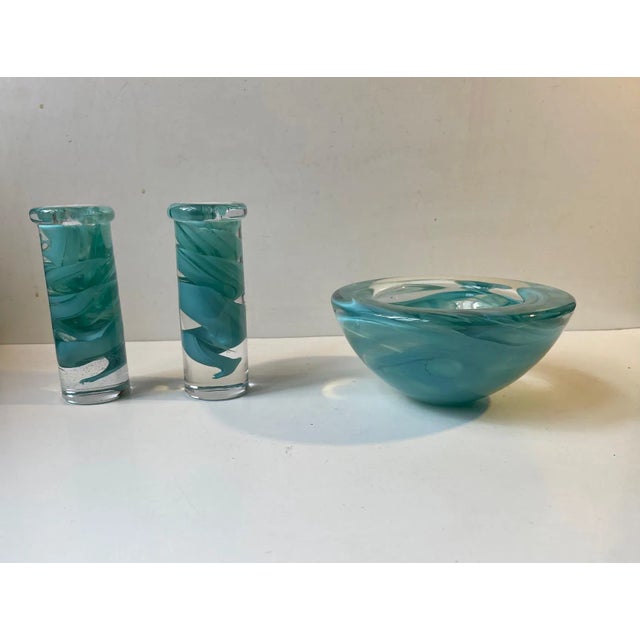Kosta Boda Swedish Blue Atoll Art Glass Bowl & Candlesticks by Anna Ehrner for Kosta Boda, 1980s, Set of 3 For Sale - Image 4 of 9