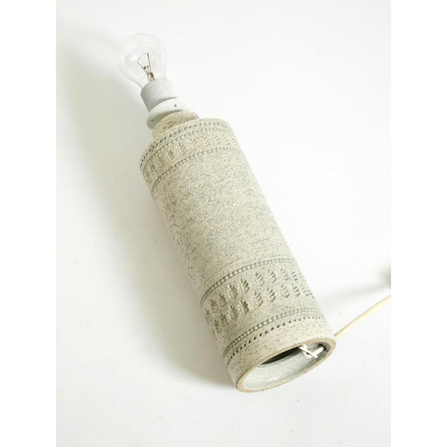 White Rimini Ceramic Table Lamp by Aldo Londi for Bitossi, Italy, 1960s For Sale - Image 9 of 13